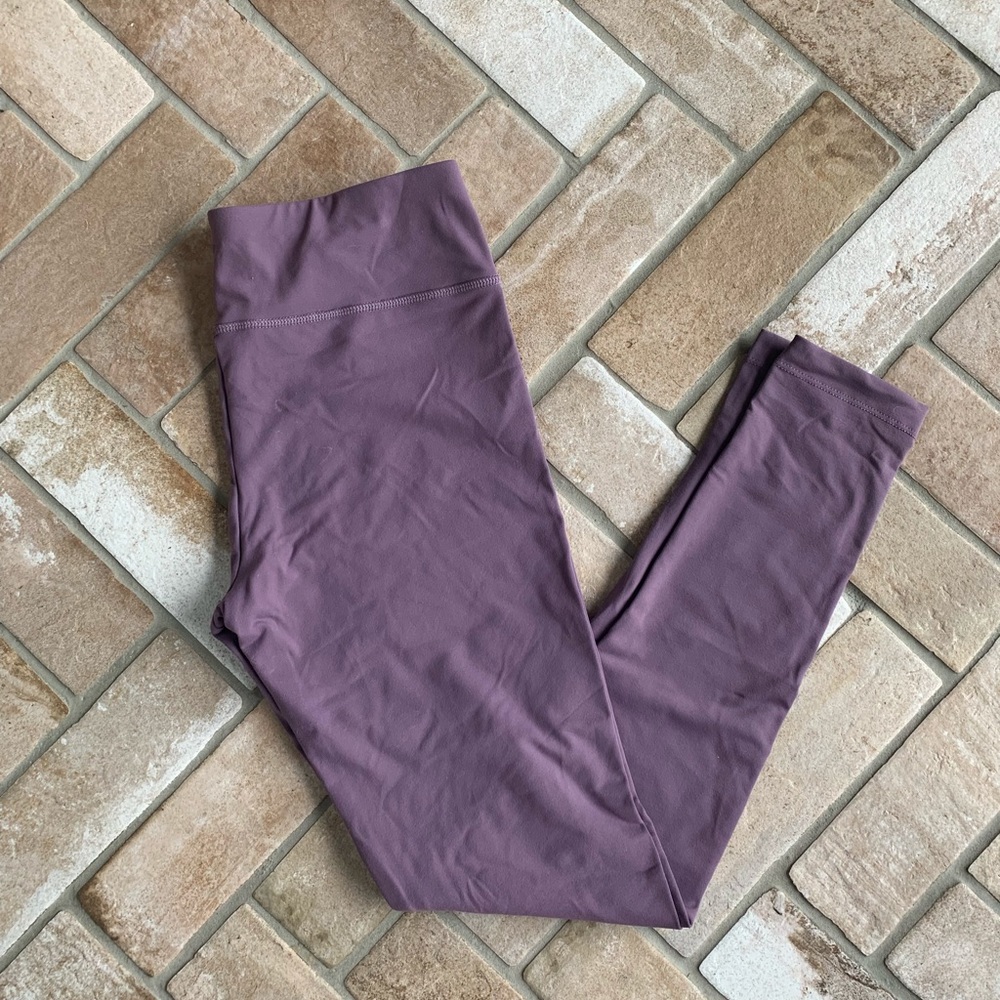 Ankle length activewear leggings, never worn!